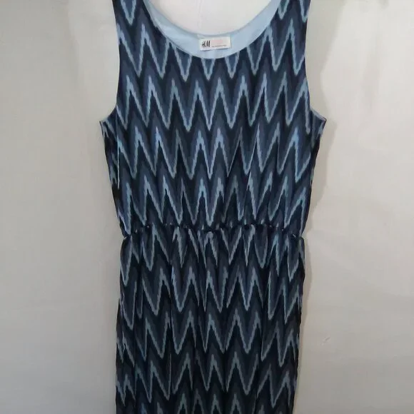 H & M Sleeveless Women's Summer Dress Blue Patterned Design Color Navy Size 14 Y - Picture 1 of 7
